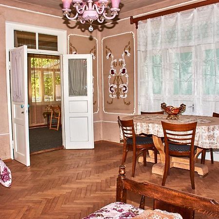 Nukri Guest House Gori Extérieur photo