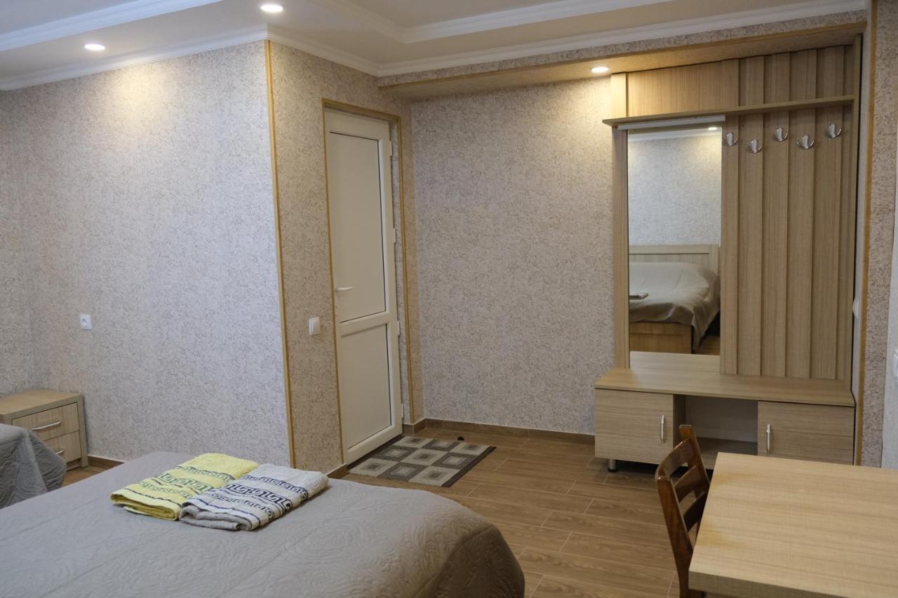 Nukri Guest House Gori Extérieur photo