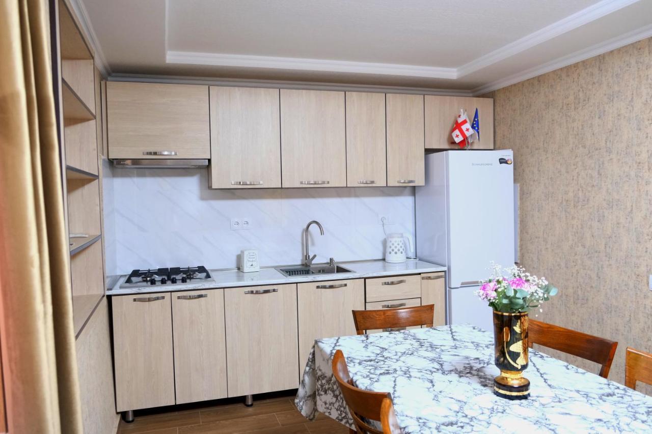 Nukri Guest House Gori Extérieur photo