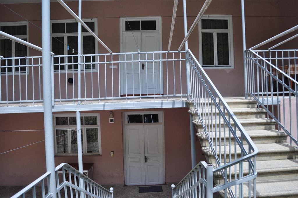 Nukri Guest House Gori Extérieur photo