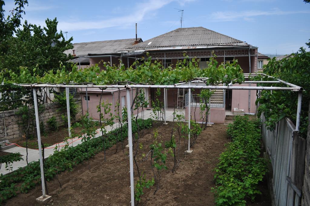 Nukri Guest House Gori Extérieur photo