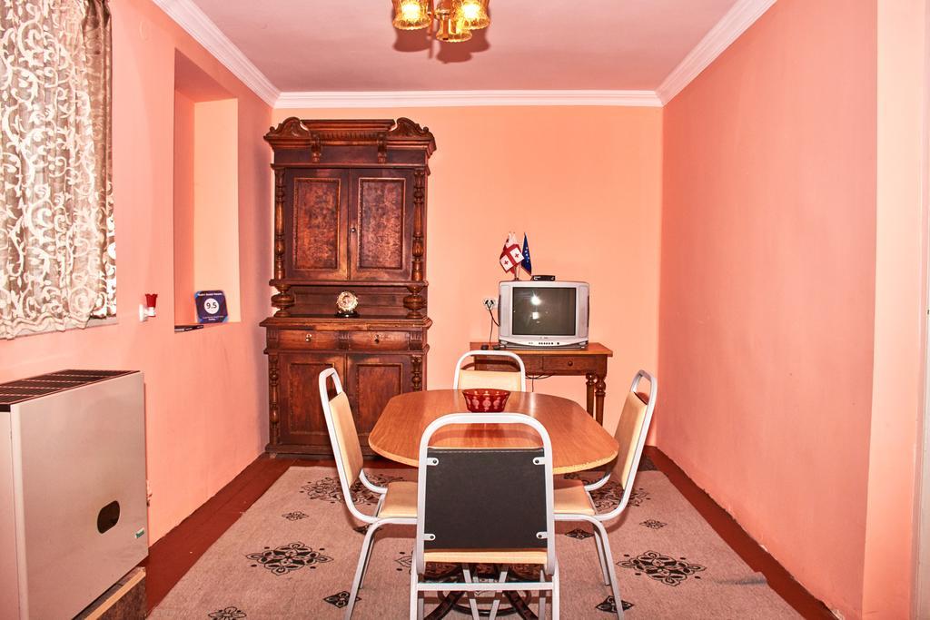 Nukri Guest House Gori Extérieur photo