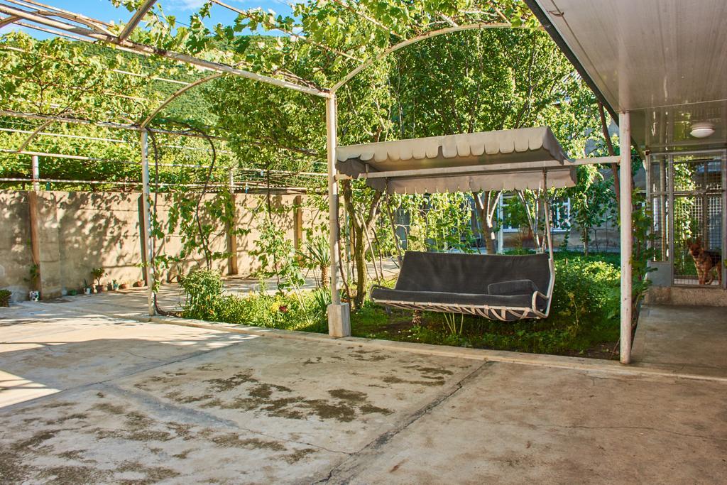 Nukri Guest House Gori Extérieur photo