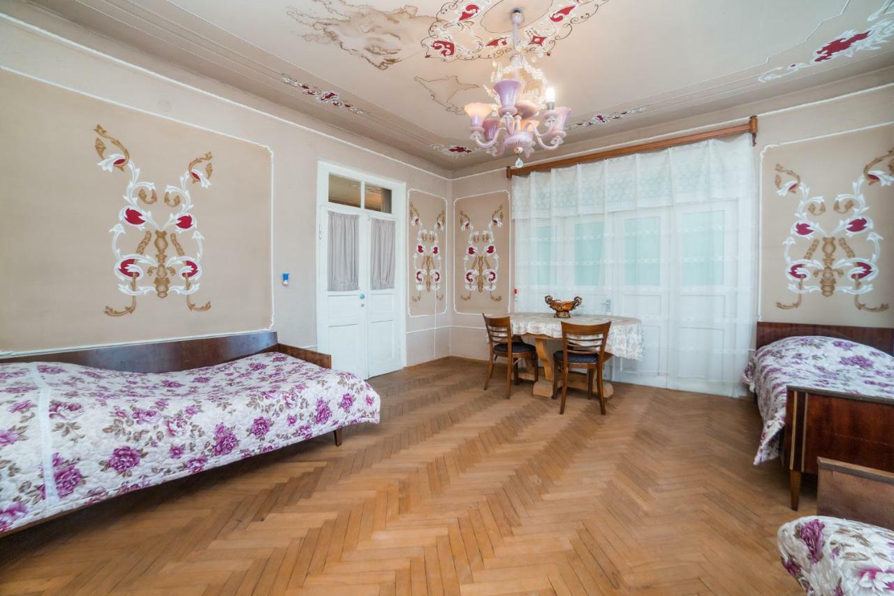 Nukri Guest House Gori Extérieur photo