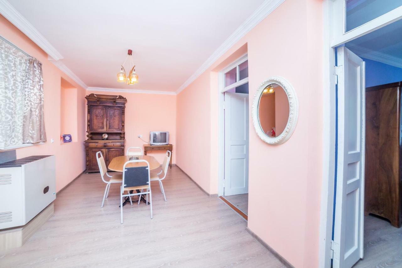Nukri Guest House Gori Extérieur photo