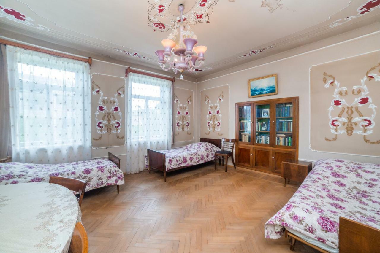 Nukri Guest House Gori Extérieur photo
